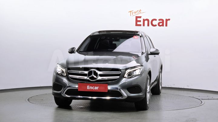 Mercedes Benz GLC Class 2018 — 3
