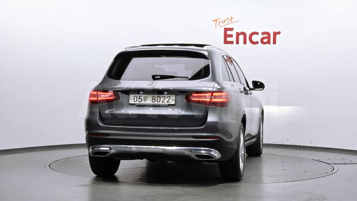 Mercedes Benz GLC Class 2018 — 4