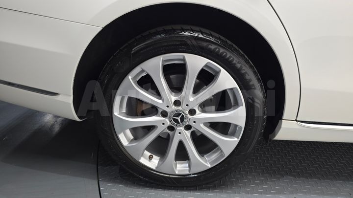 Mercedes Benz E Class 2019 — 4