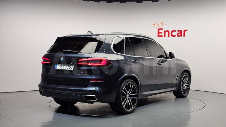 BMW X5 2022 — 2