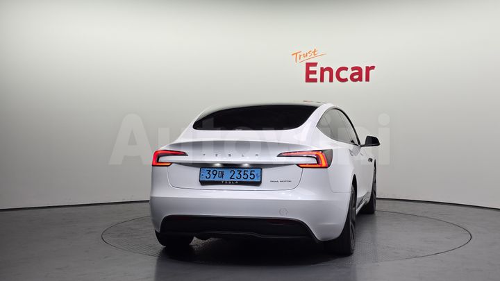 Tesla Model 3 2024 — 4