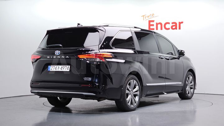 Toyota Sienna 2024 — 2