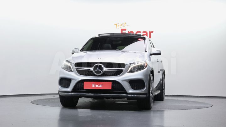 Mercedes Benz GLE Class 2017 — 3