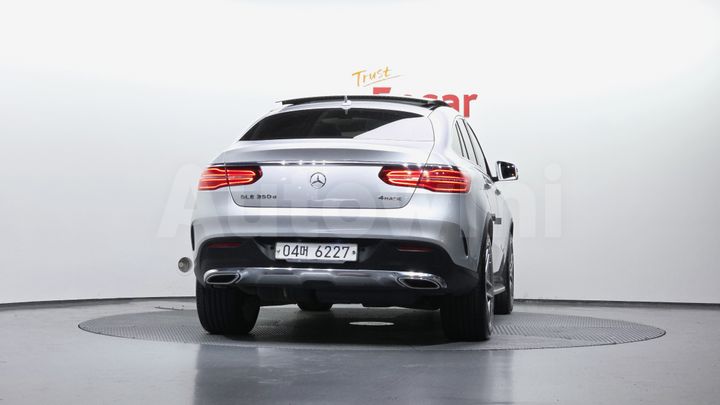 Mercedes Benz GLE Class 2017 — 4