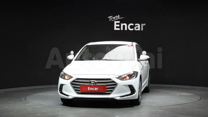 Hyundai Avante 2018 — 3