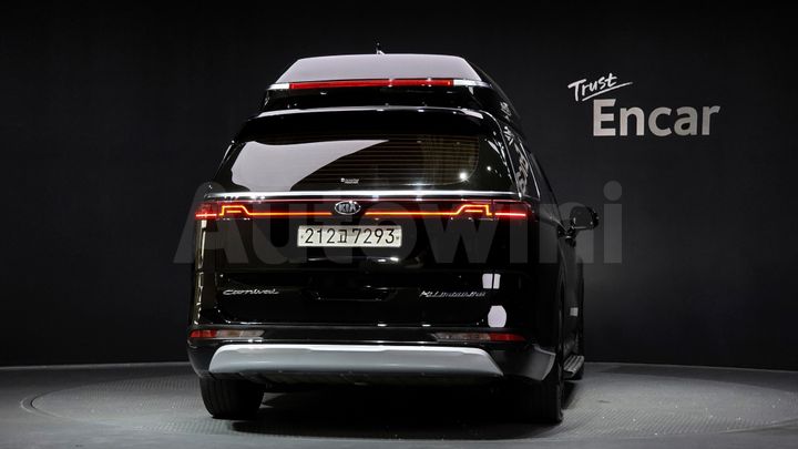 Kia Carnival 2021 — 4