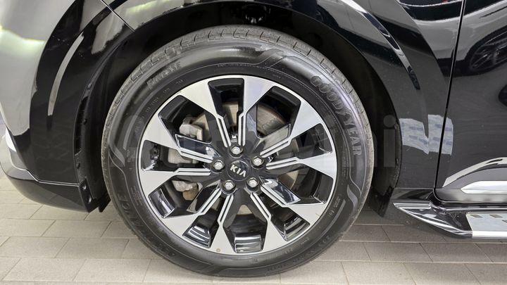 Kia Carnival 2021 — 5