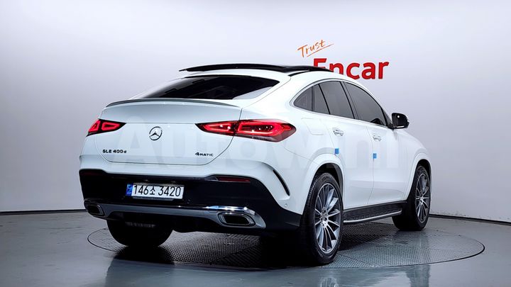 Mercedes Benz GLE Class 2023 — 2