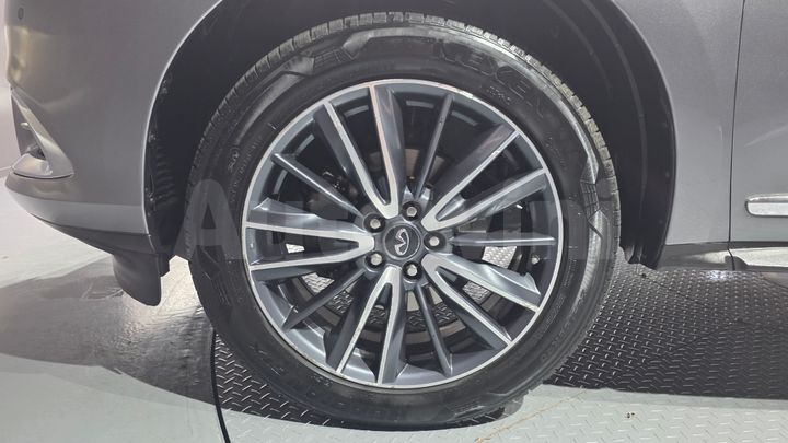 Infiniti QX