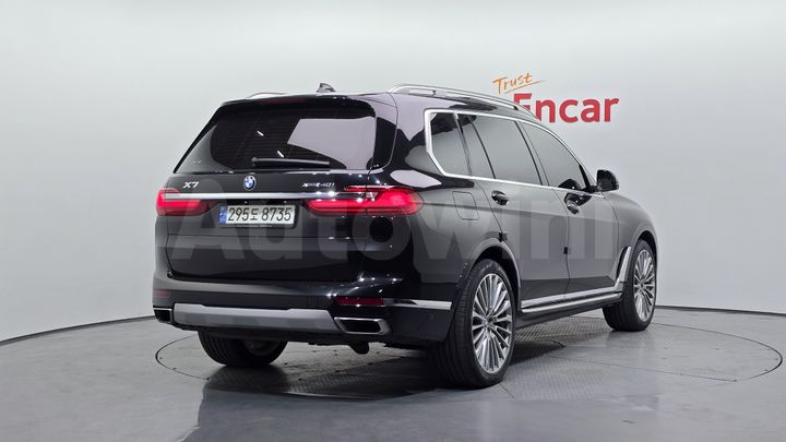 BMW X7 2021 — 2