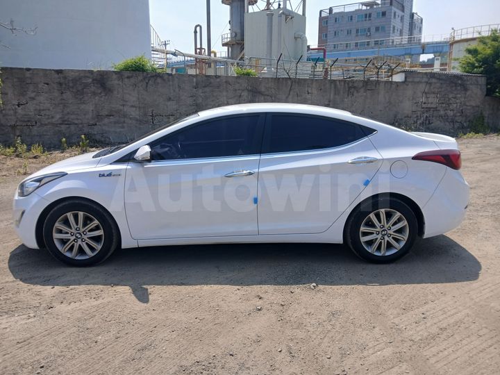 Hyundai Avante 2014 — 4