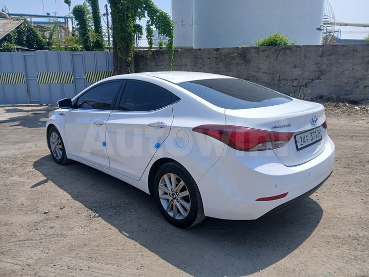 Hyundai Avante 2014 — 5