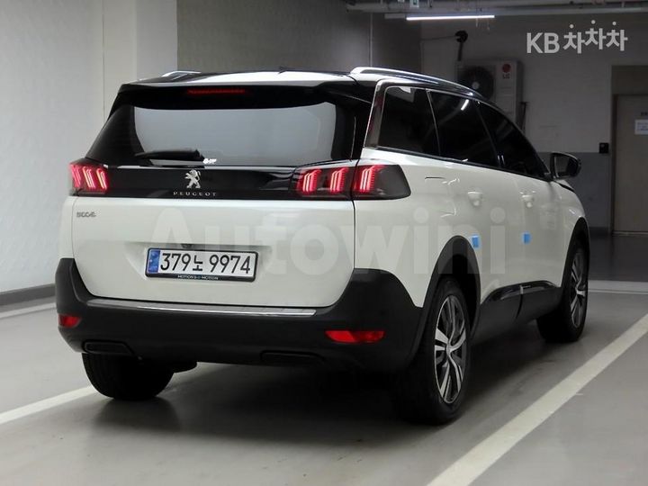 Peugeot 5008 2021 — 4