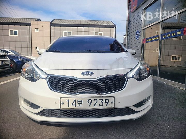 Kia K3 2015 — 2