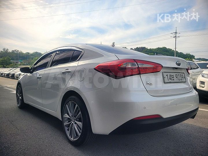 Kia K3 2015 — 3