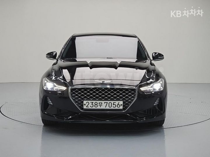 Genesis G70 2019 — 2