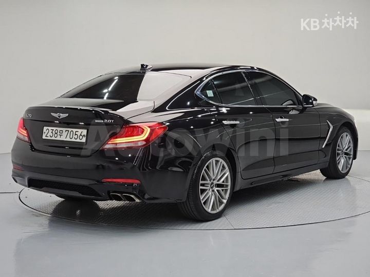 Genesis G70 2019 — 4