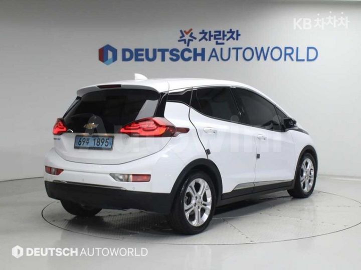 Chevrolet Bolt EV 2018 — 2