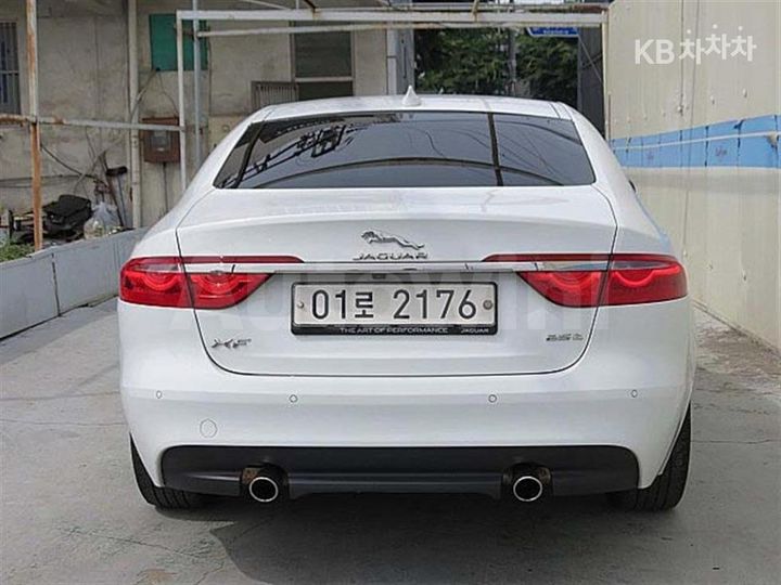 Jaguar XF 2017 — 3