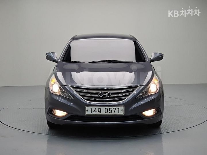 Hyundai Sonata 2012 — 2