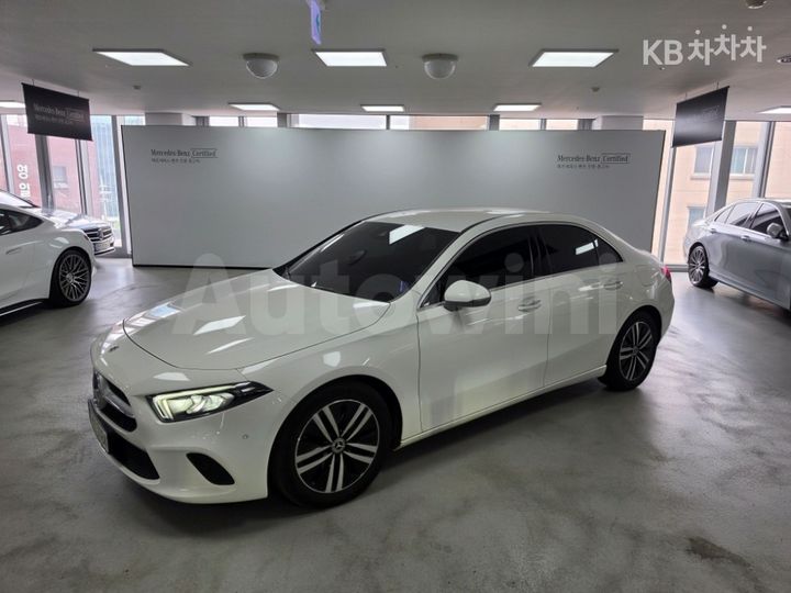 Mercedes Benz A Class 2023 — 2