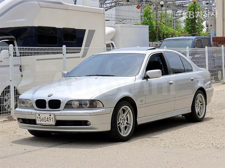 BMW 5 Series 2002 — 2
