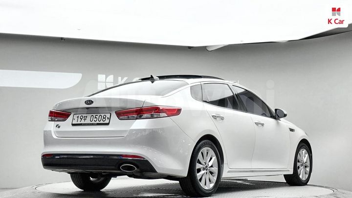 Kia K5 2016 — 2