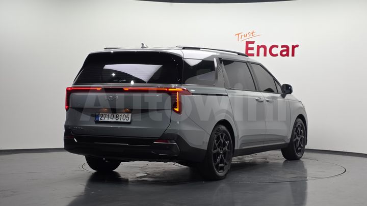 Kia Carnival 2025 — 2