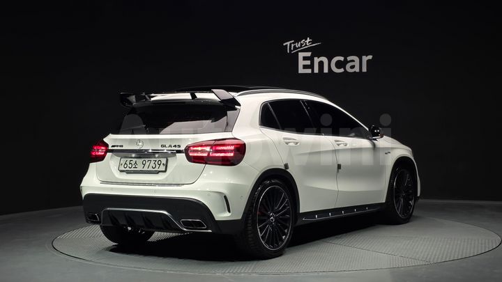 Mercedes Benz GLA Class 2018 — 2