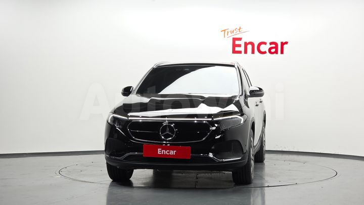 Mercedes Benz EQA 2021 — 3