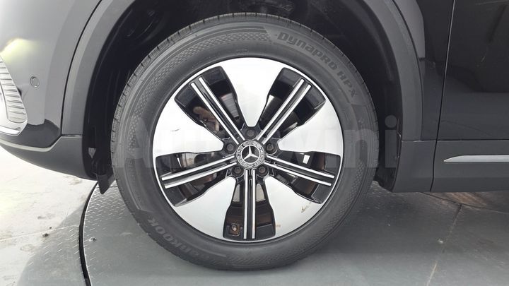 Mercedes Benz EQA