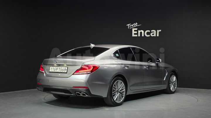 Genesis G70 2020 — 2
