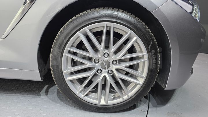Genesis G70 2020 — 5