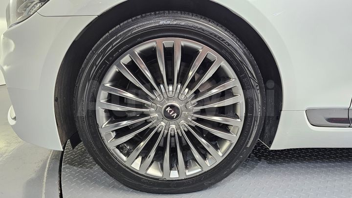 Kia K9 2019 — 5