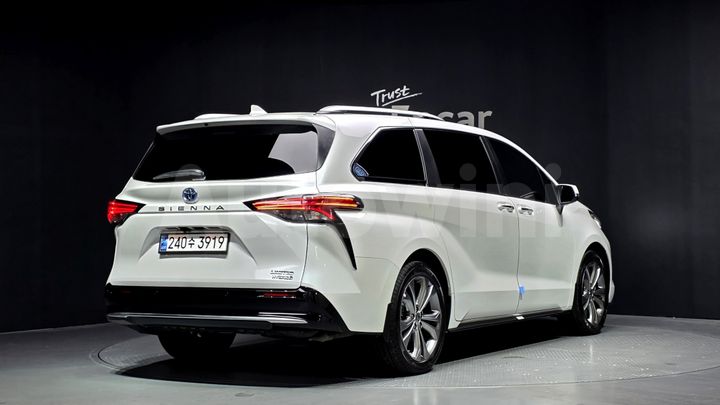Toyota Sienna 2024 — 2