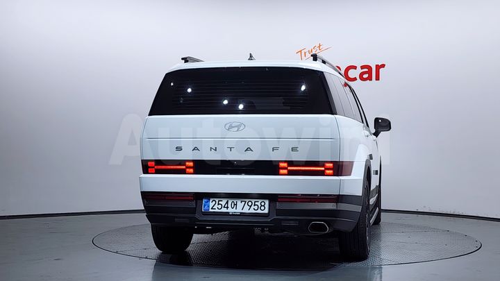Hyundai SantaFe 2025 — 4