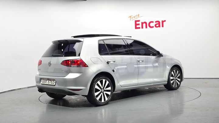 Volkswagen Golf 2013 — 2