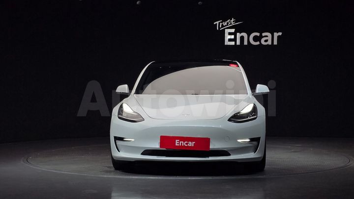 Tesla Model 3 2020 — 3