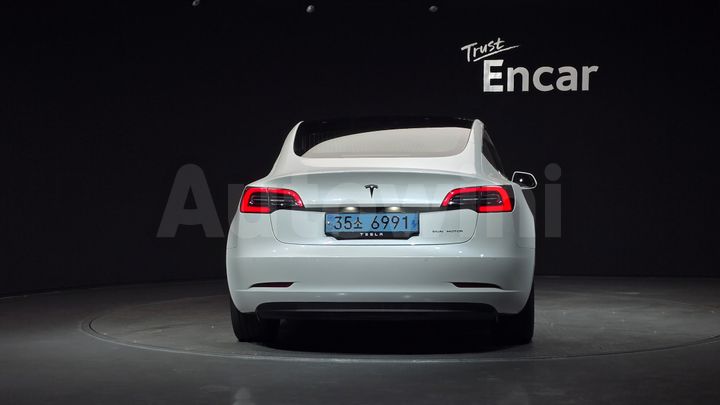 Tesla Model 3 2020 — 4