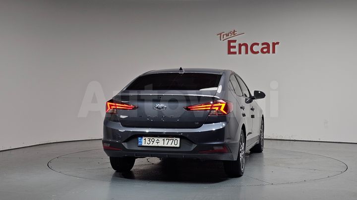 Hyundai Avante 2020 — 3