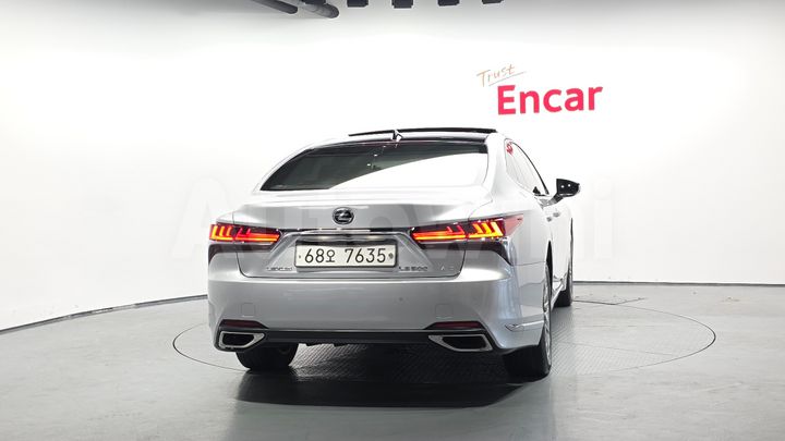 Lexus LS 2018 — 4