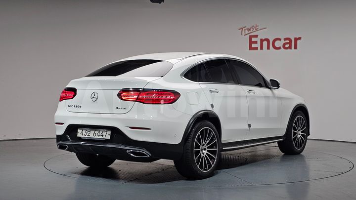Mercedes Benz GLC Class 2018 — 2
