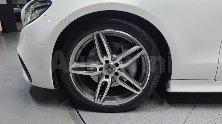 Mercedes Benz E Class 2019 — 5