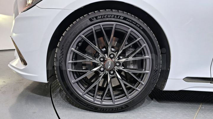 Genesis G80 2018 — 4