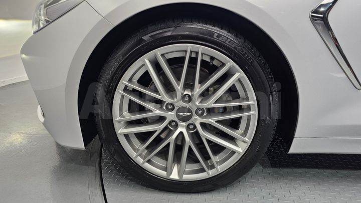 Genesis G70 2019 — 5