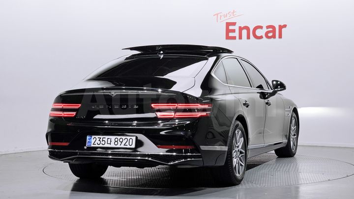 Genesis G80 2025 — 2