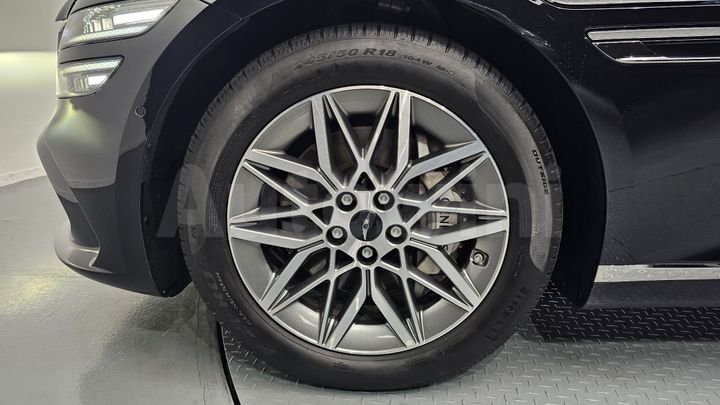 Genesis G80 2025 — 5