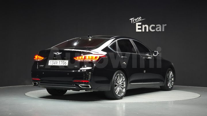 Genesis G80 2017 — 2