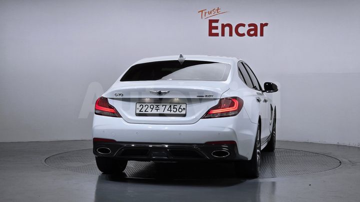 Genesis G70 2020 — 4