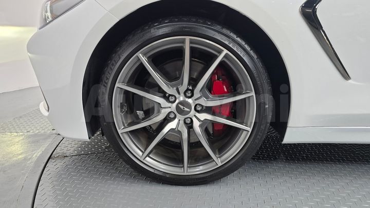 Genesis G70 2020 — 5